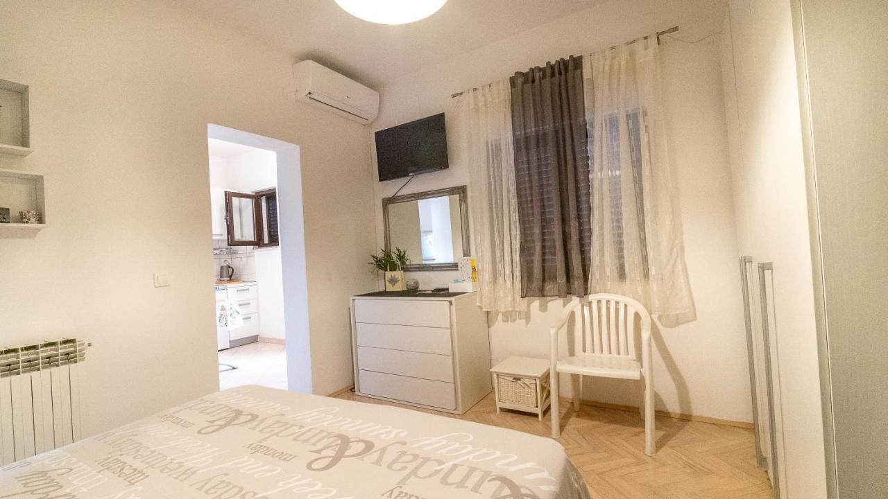 דירות ביבינייה Lela 1 מראה חיצוני תמונה